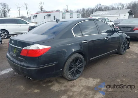 2009 Hyundai Genesis 4.6 z USA, uszkodzony, nr VIN KMHGC46F99U068226